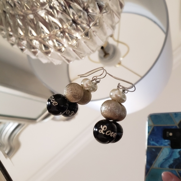 Earrings - Picture 3 of 3